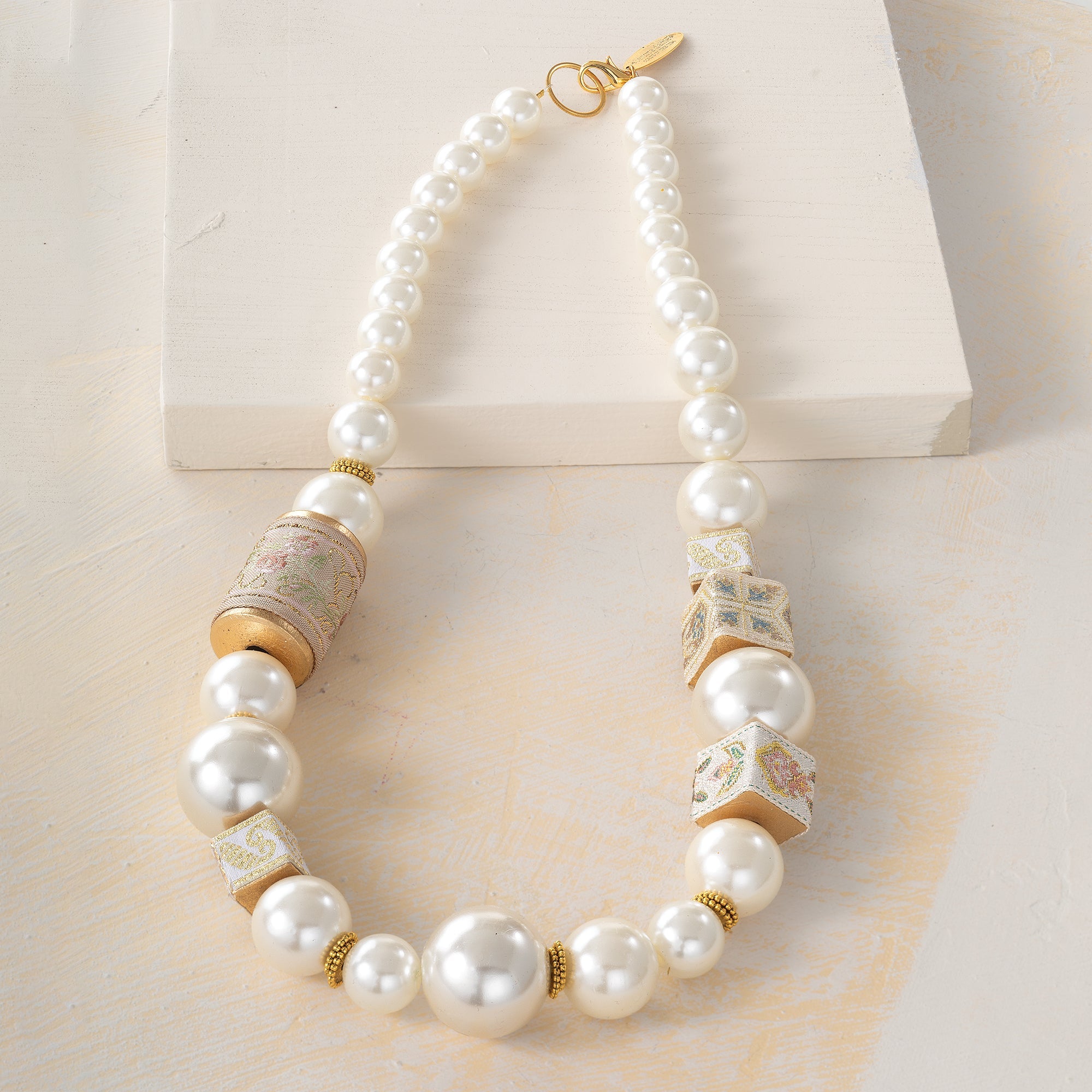 Vintage-Inspired Beaded Jacquard Necklace