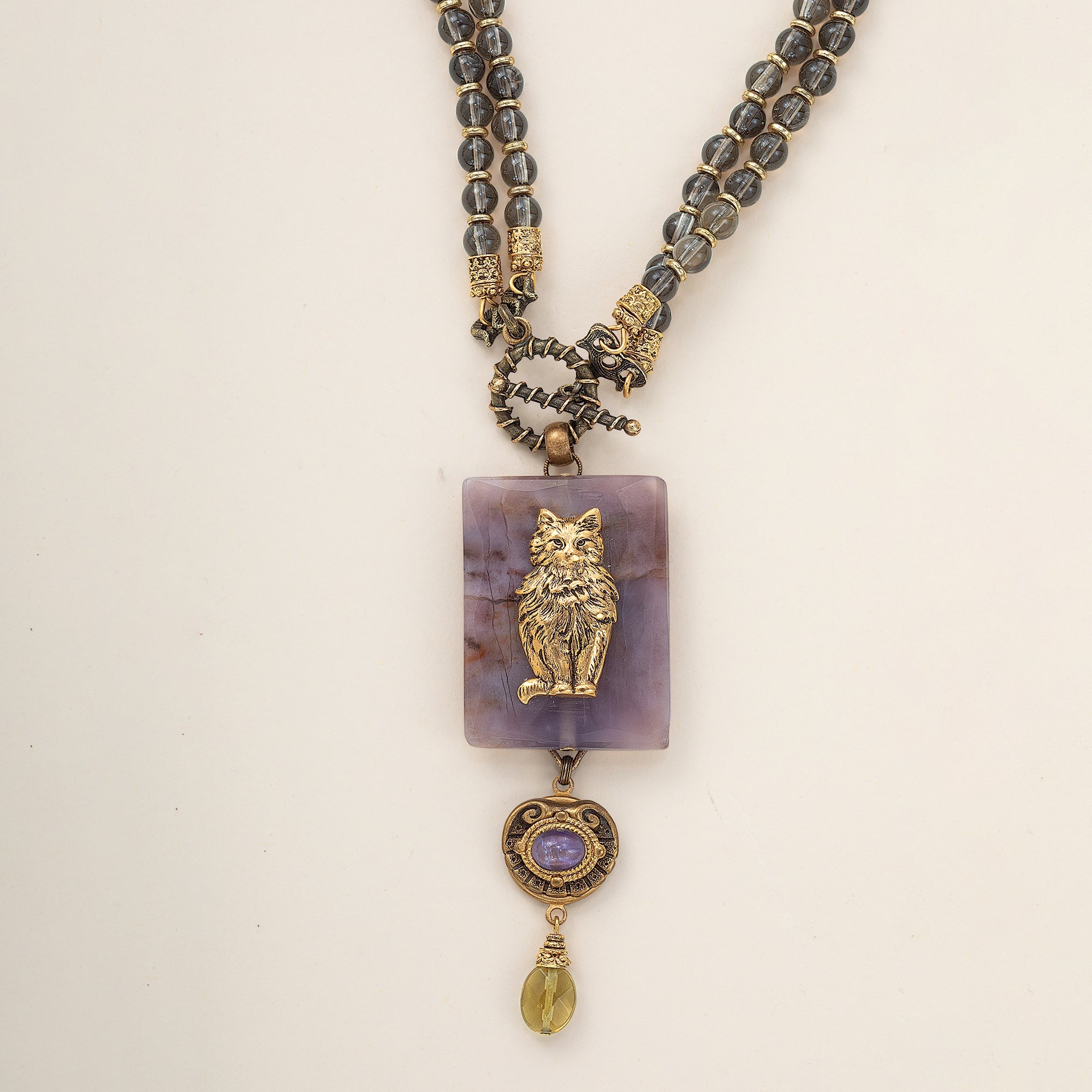 Vintage-Style Luxury in Lilac Necklace