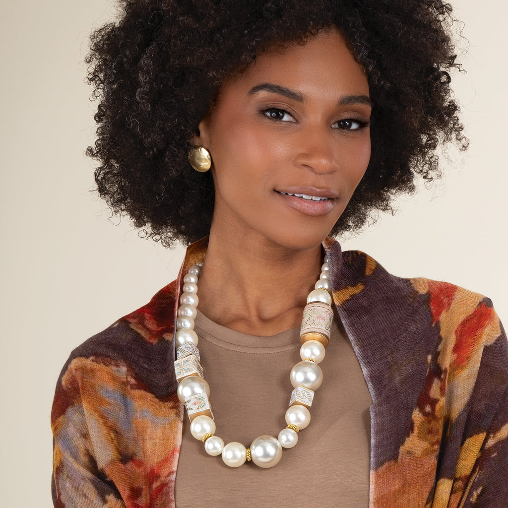Vintage-Inspired Beaded Jacquard Necklace