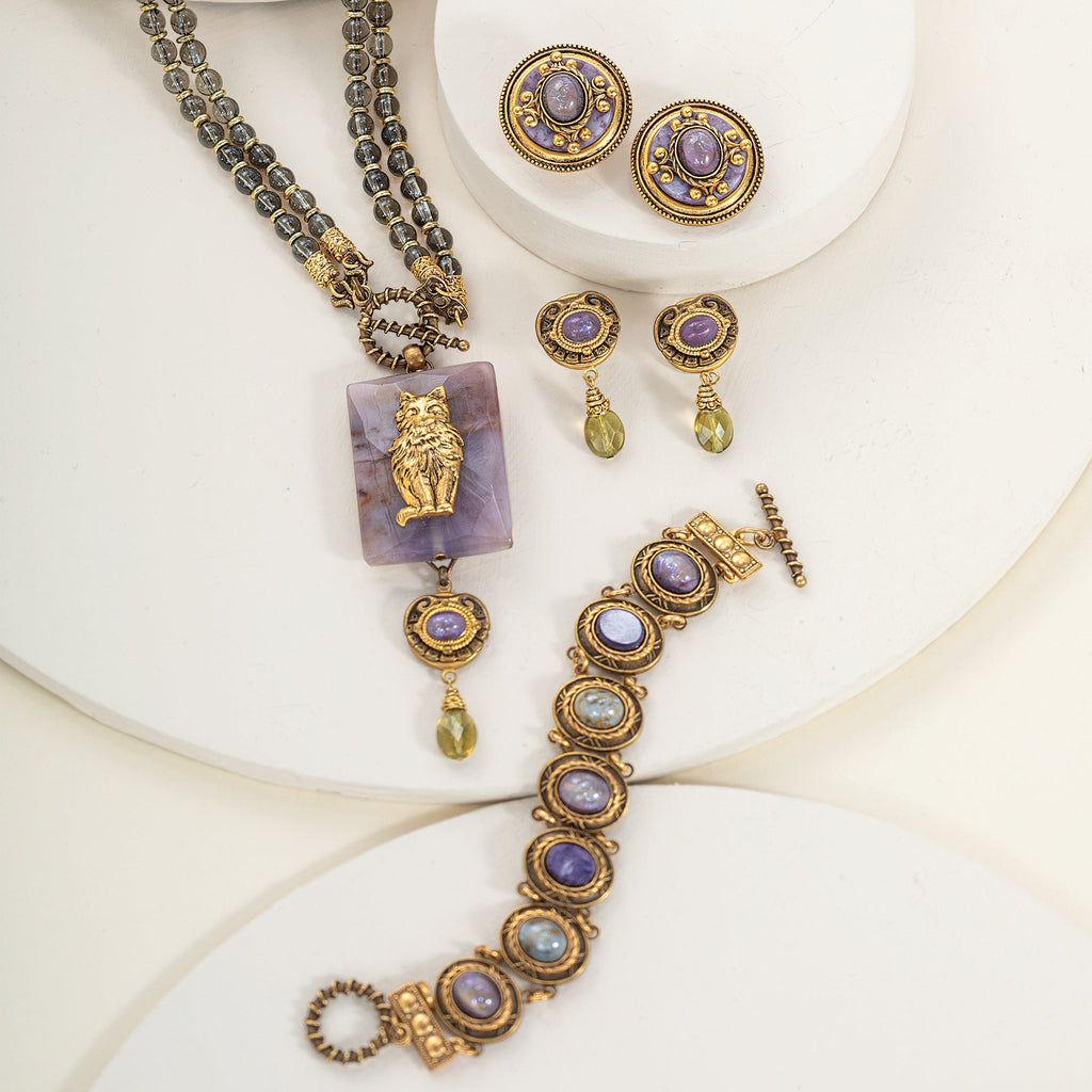 Vintage-Style Luxury in Lilac Necklace